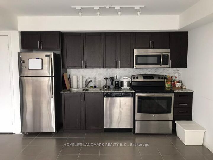 Property Photo:  830 Lawrence Avenue W 1505  ON M6A 0B6 