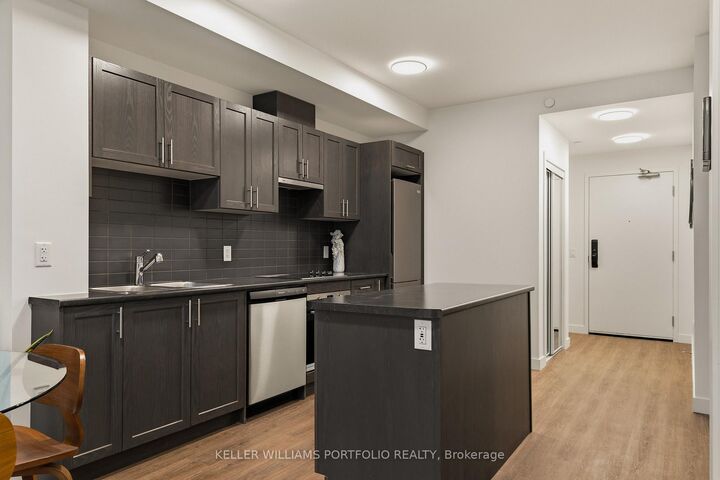Property Photo: 461 Green Road 1019 ON L8E 5B4