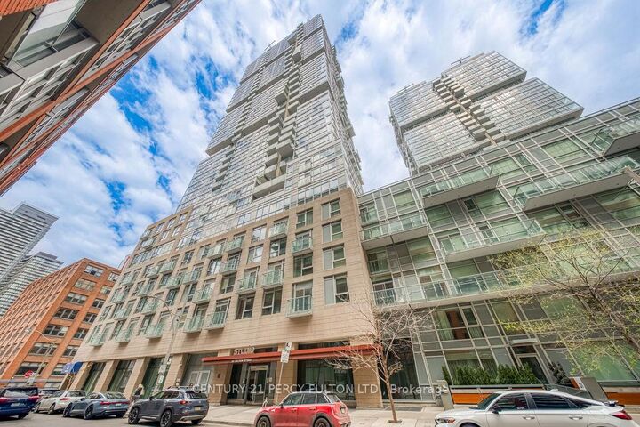 Property Photo:  30 Nelson Street 323  ON M5V 0H5 