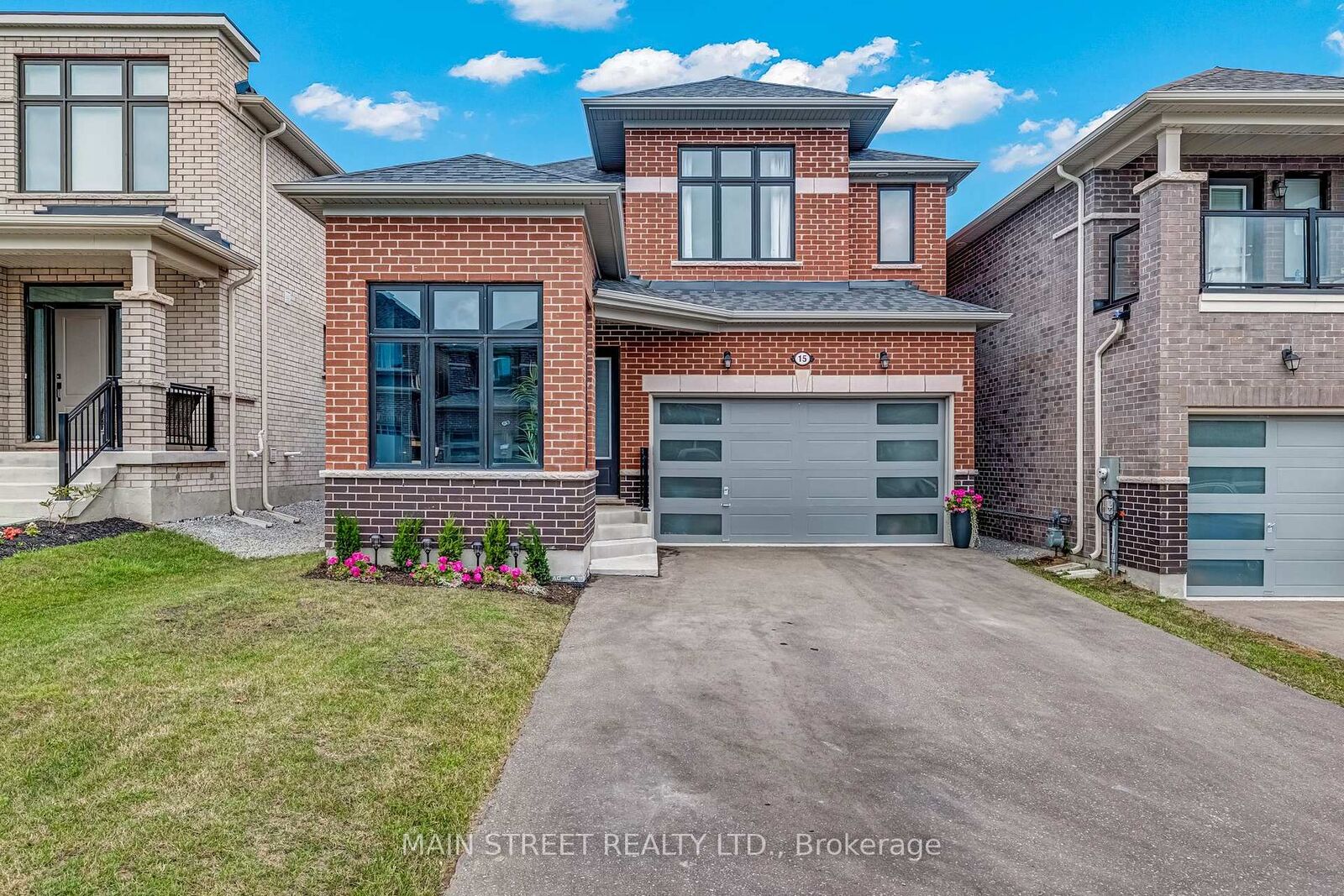 Property Photo: 15 Ainslie Hill Crescent ON L0E 1R0