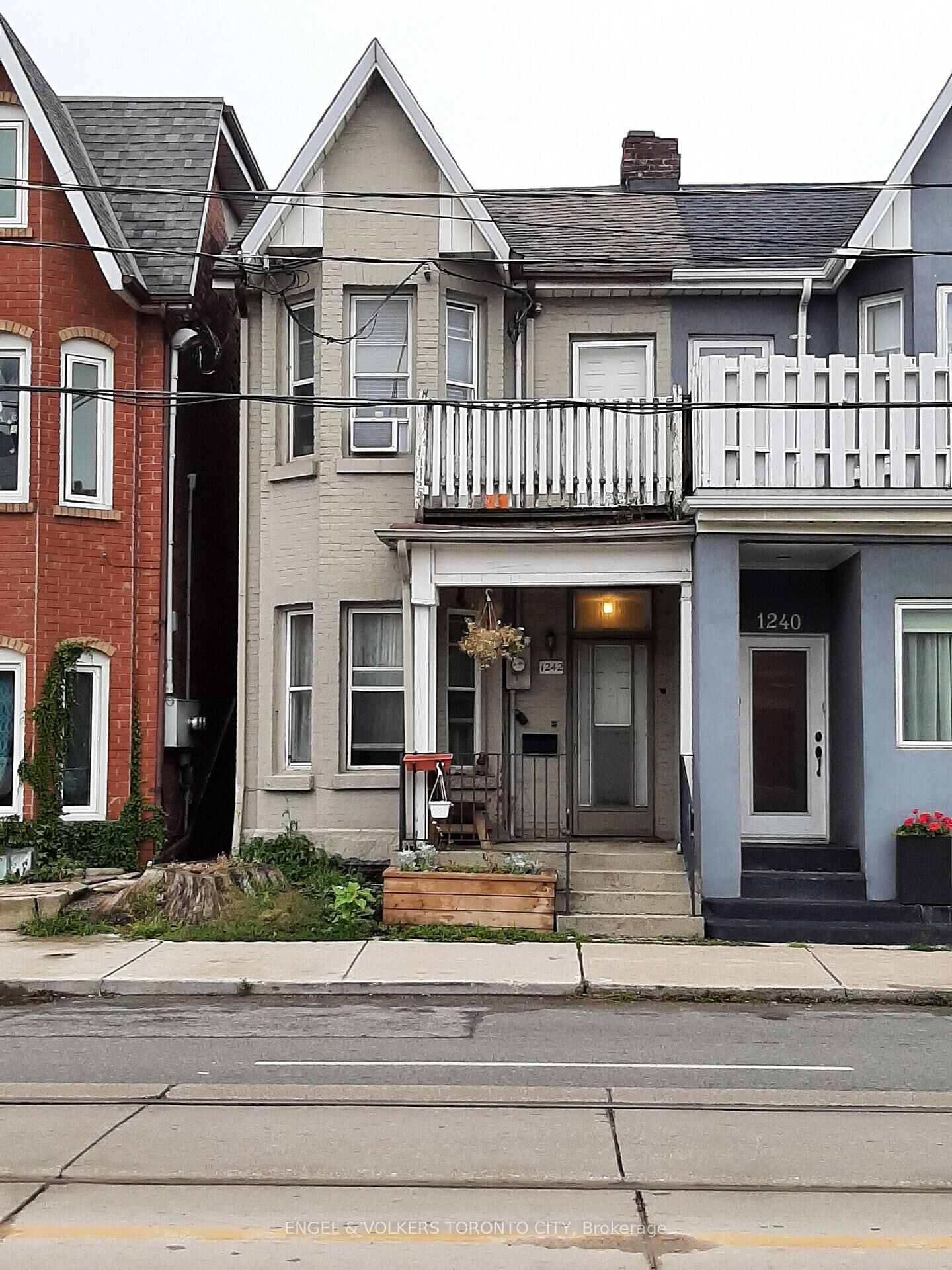 Property Photo:  1242 College Street 3  ON M6H 1C2 