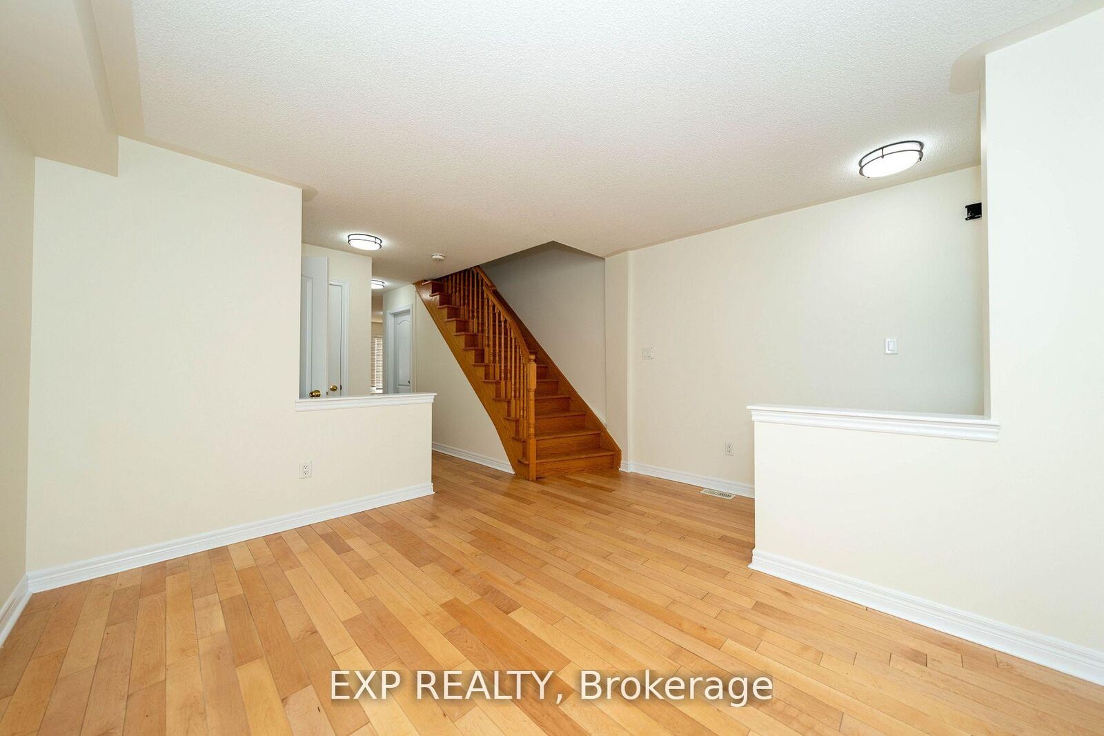 Property Photo:  272 Duncan Lane  ON L9T 7A8 