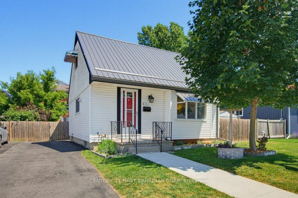 Property Photo:  3 Parkside Drive  ON N5R 3T8 