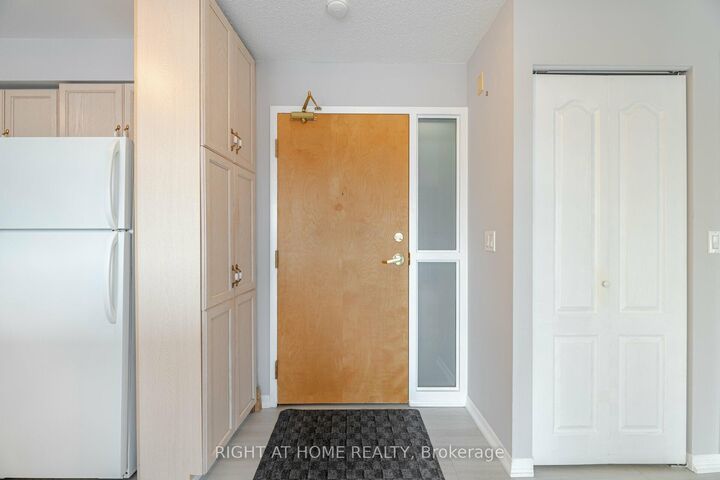 Property Photo:  1387 Bayview Avenue 306  ON M4G 3A5 