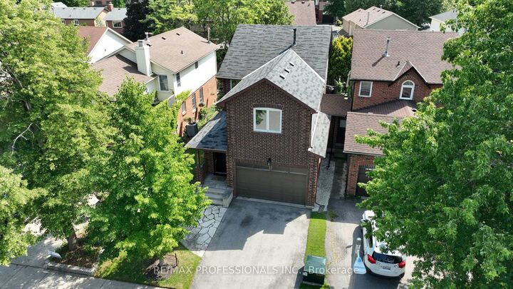 Property Photo: 2178 Madden Boulevard ON L6H 3M2