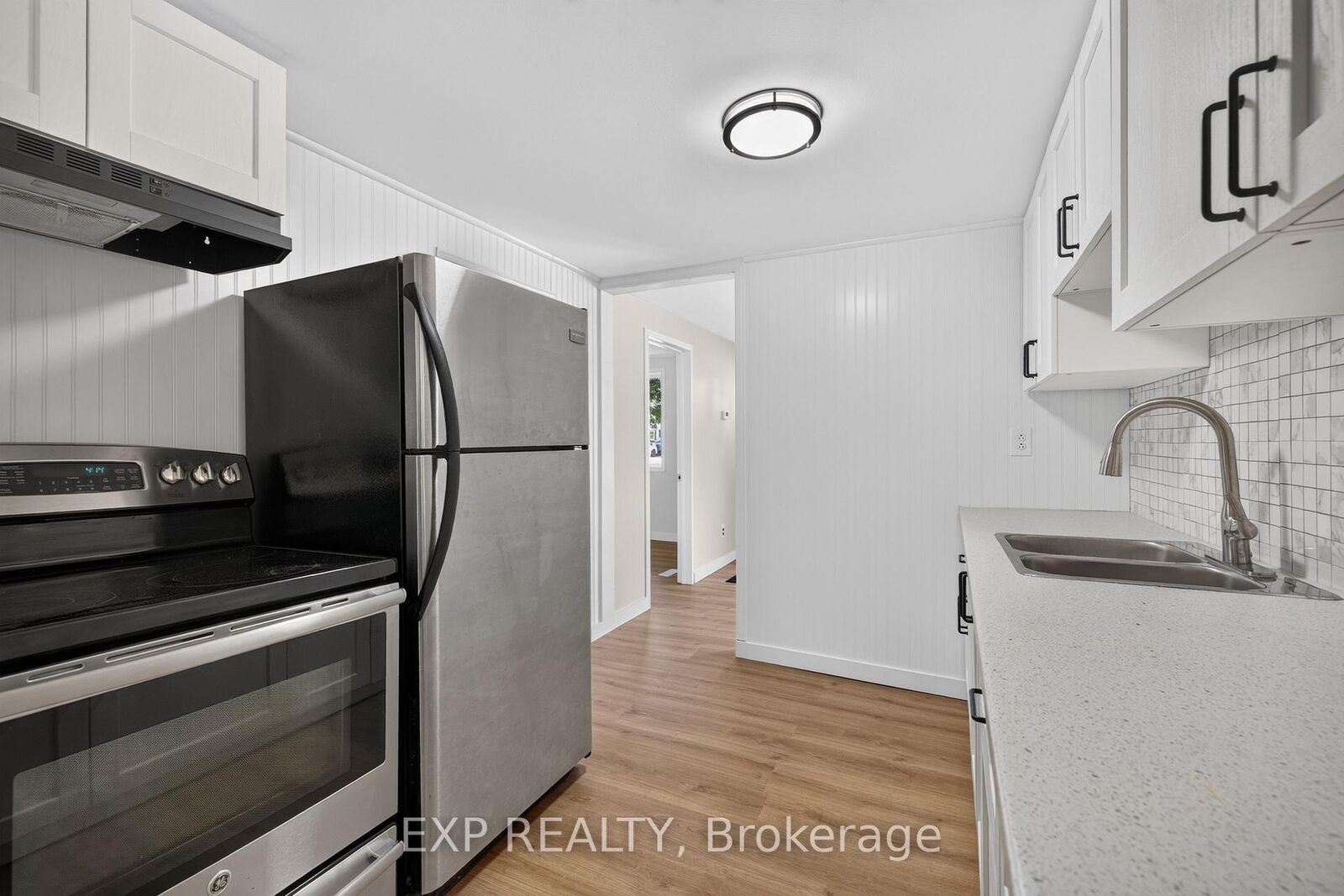 Property Photo:  146 Whiting Street  ON N5C 3B3 