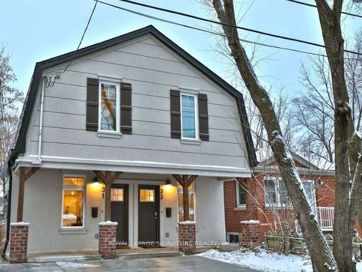 Property Photo: 33 Hawthorne Avenue ON L8P 4P7