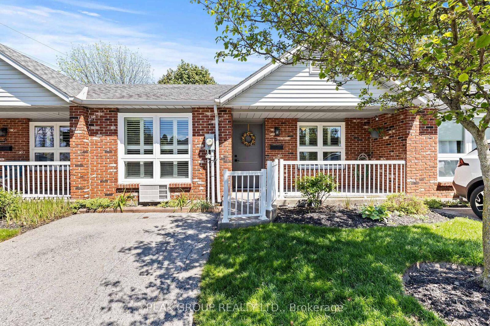 Property Photo:  226 Vansickle Road 7  ON L2S 2S7 