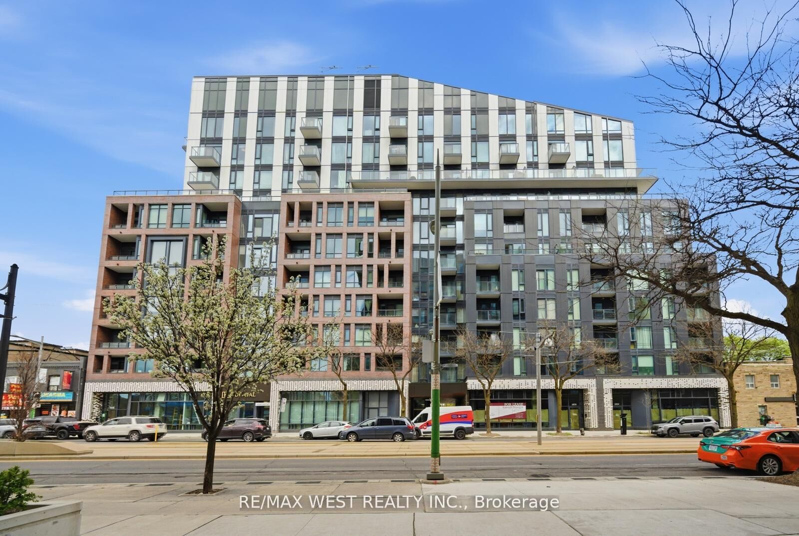 Property Photo:  1808 St. Clair Avenue W 801  ON M6N 1J5 