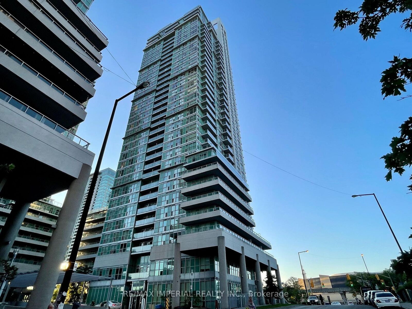 Property Photo: 70 Town Centre Court 3203 ON M1P 0B2