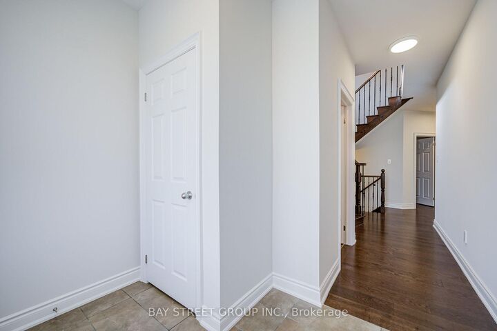 Property Photo:  614 Baker Hill Boulevard  ON L4A 1Y9 