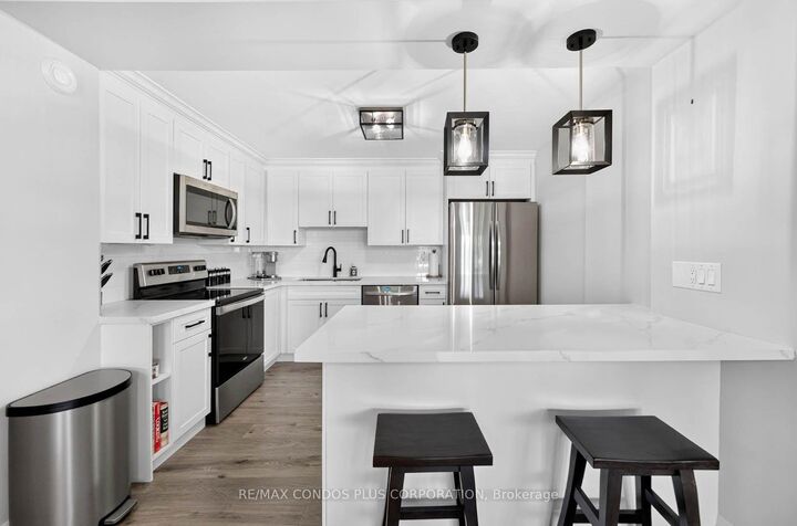 Property Photo:  1400 Dixie Road 601  ON L5E 3E1 