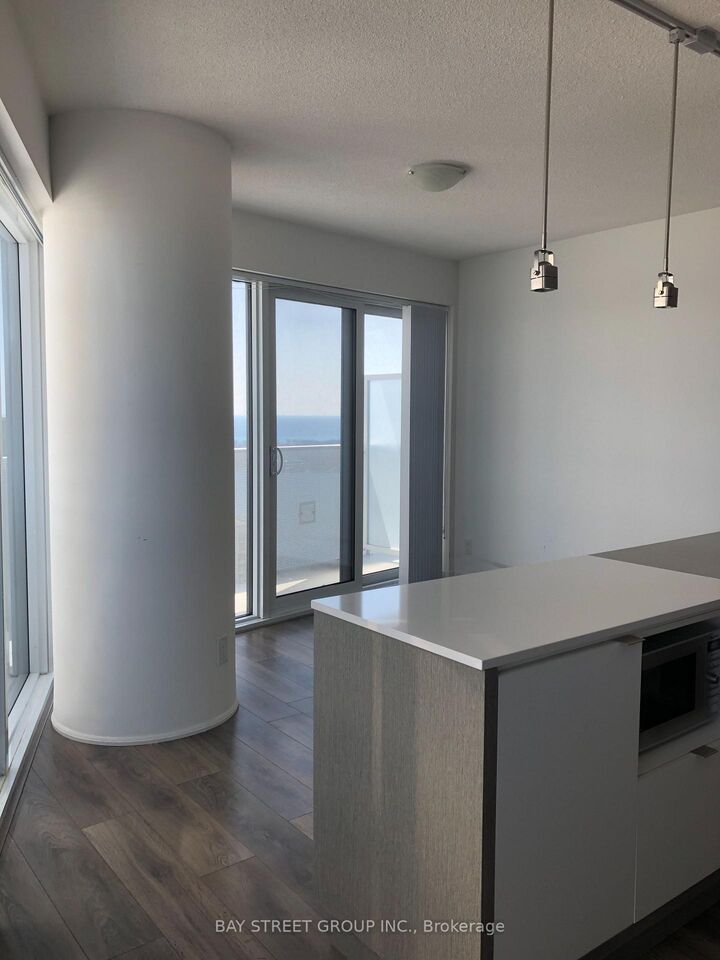 Property Photo: 100 Harbour Street 4507 ON M5J 0B5