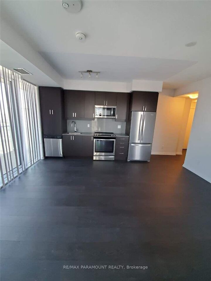 Property Photo: 7895 Jane Street 3213 ON L4K 2M7