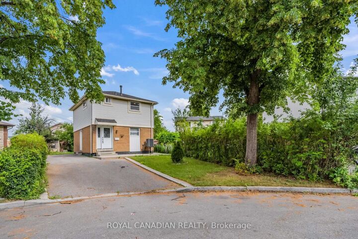 Property Photo: 6 Damascus Drive ON M9V 4G1