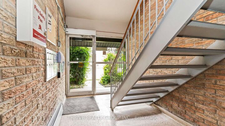 Property Photo:  635 Wonderland Road S 4  ON N6K 1M1 