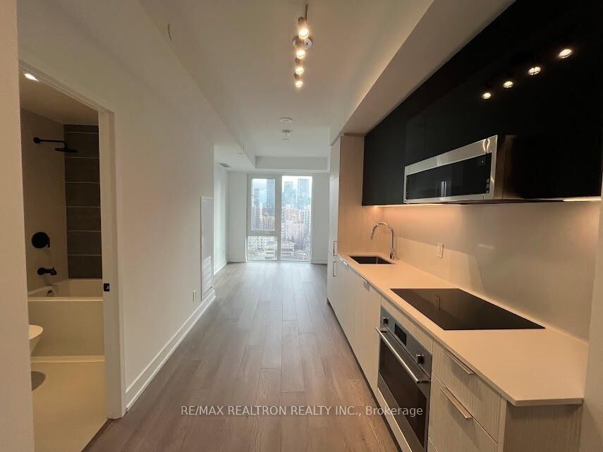 Property Photo:  308 Jarvis Street 1202  ON M5B 0E3 