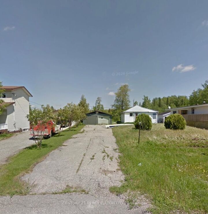 108 Riverview Street — photo 1