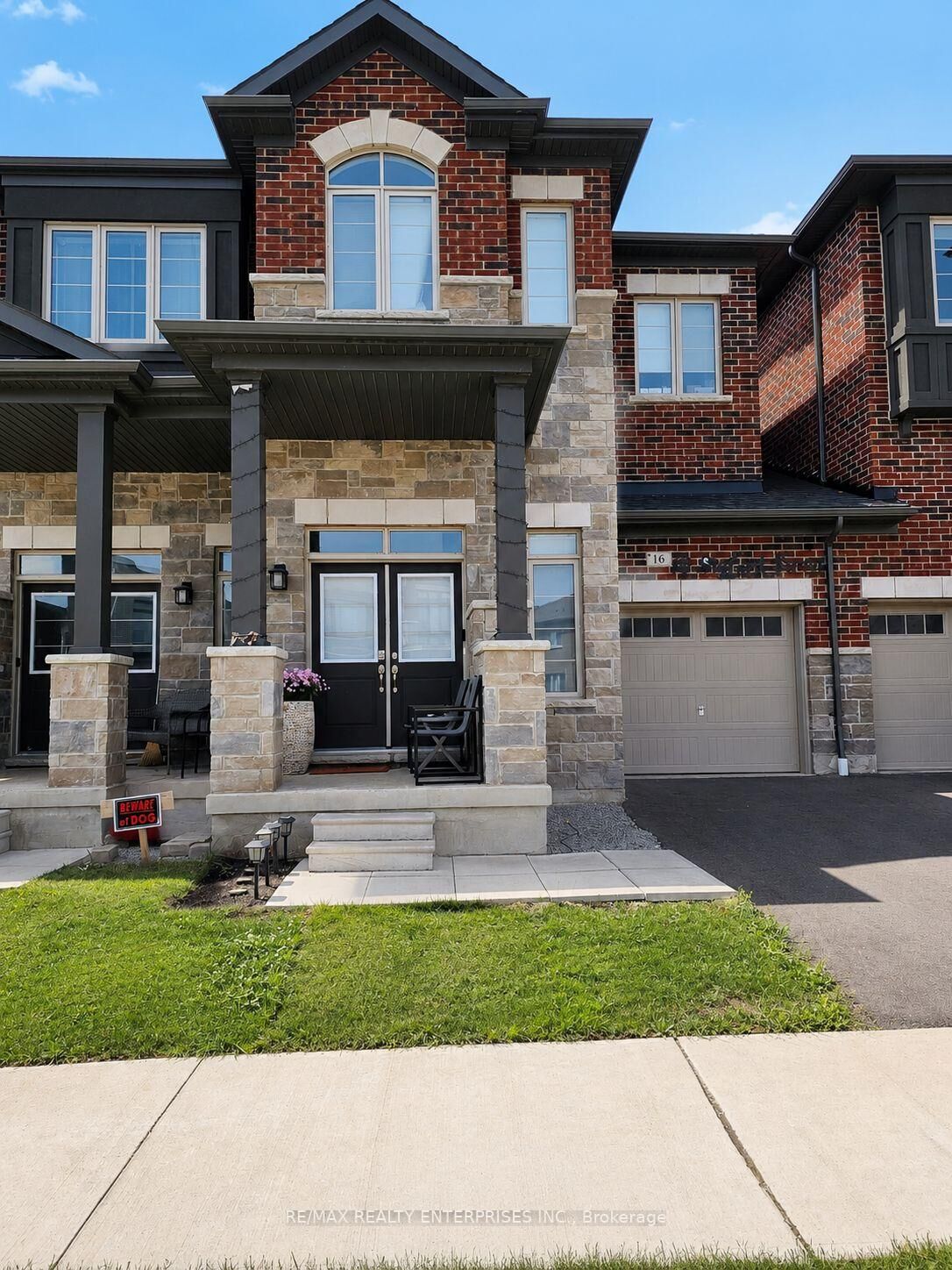 Property Photo: 16 Sigford Street N ON L1P 0N9