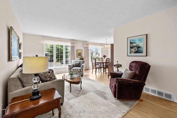 Property Photo:  2201 Haig Drive  ON K1G 2L3 