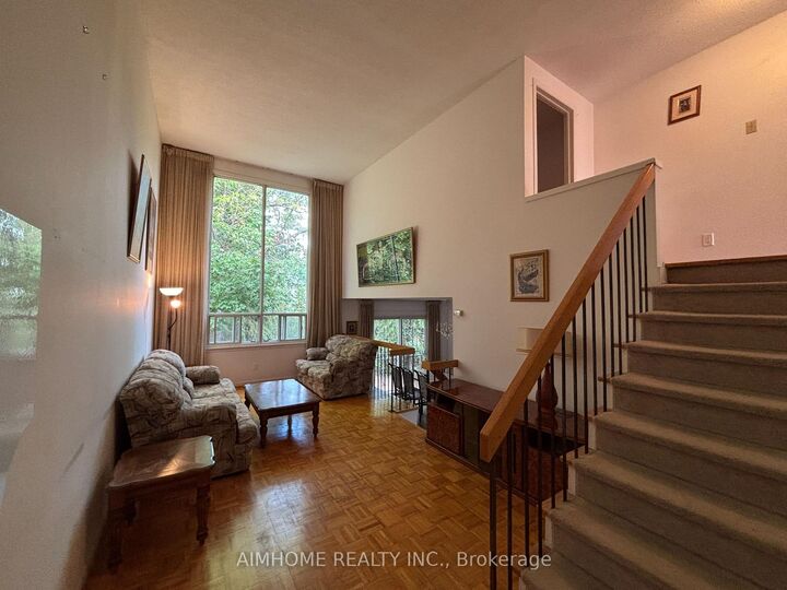 Property Photo:  29 Snowshoe Crescent  ON L3T 4M7 
