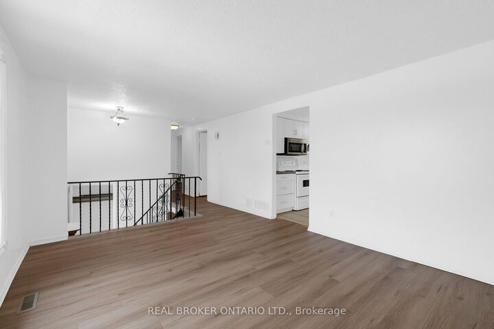 Property Photo:  57 Bernick Drive  ON L4M 5C1 
