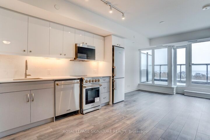 2 Manderley Drive 814 — photo 1