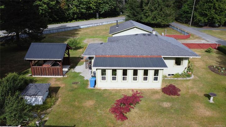 Property Photo: 10289 Tamea Rd BC V0R 1Y0
