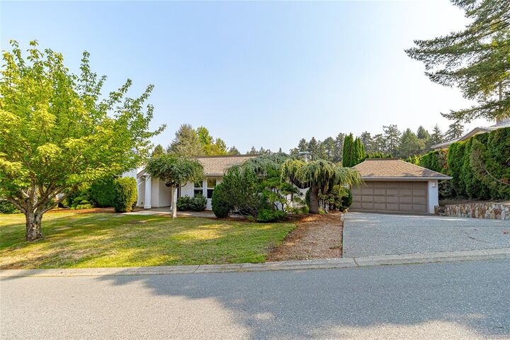 Property Photo:  1096 Valewood Trail  BC V8X 5E3 