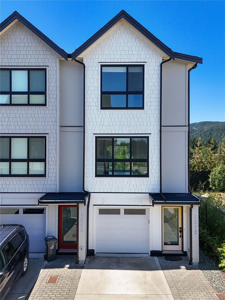 Property Photo: 1012 Boxcar Close BC V9B 0Y4