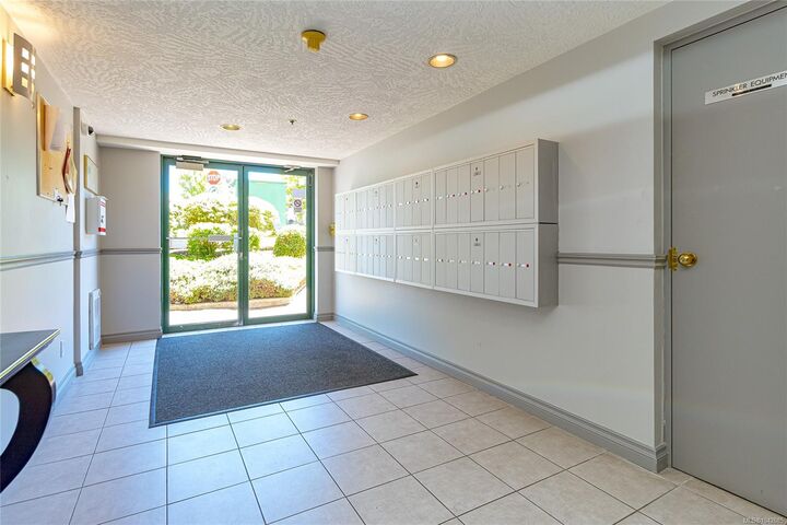 Property Photo:  3460 Quadra St #409  BC V8X 1G6 