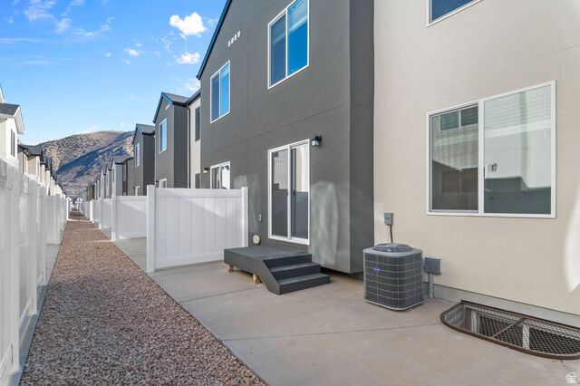 Property Photo:  1872 E 670 N 1235  UT 84653 