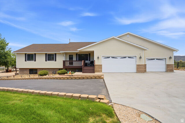 Property Photo: 6340 Highland Dr UT 84098