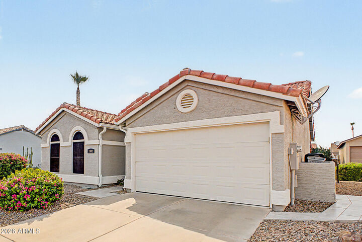 Property Photo:  1902 E Colonial Drive  AZ 85249 