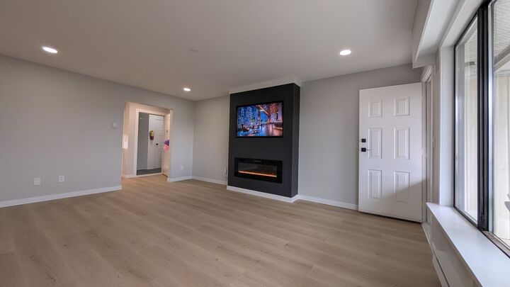 Property Photo: 32959 George Ferguson Way 40 BC V2S 7W9