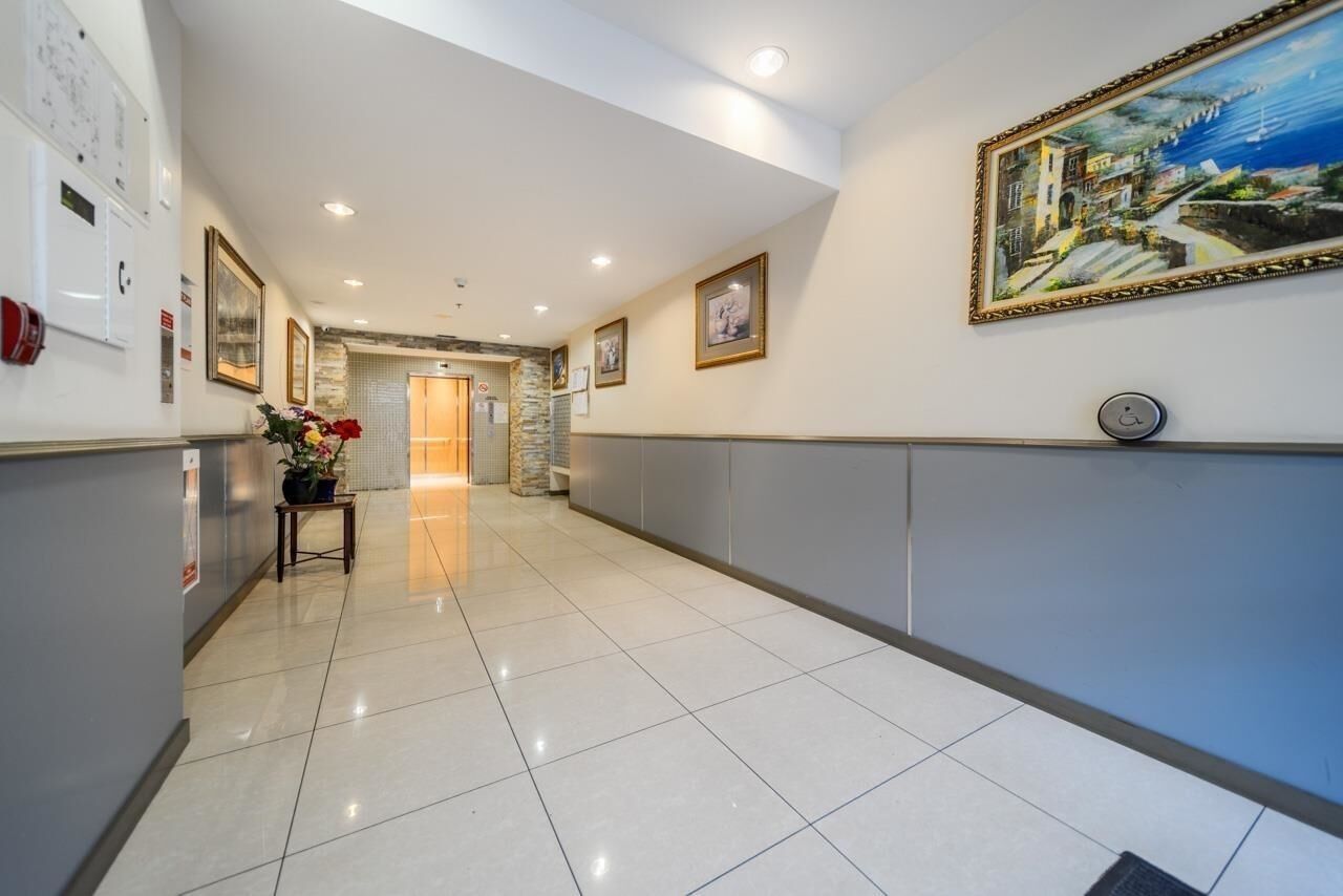 Property Photo:  6133 Buswell Street 903  BC V6Y 0B2 