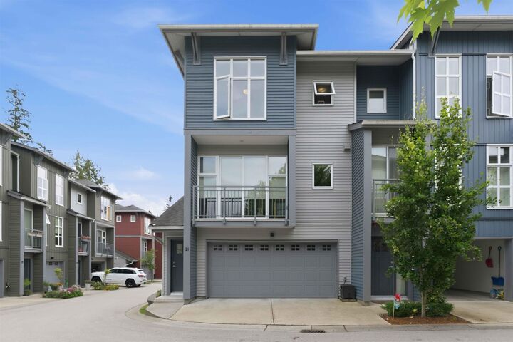 Property Photo: 24076 112 Avenue 21 BC V2W 0K2