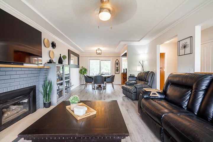Property Photo: 207 Mundy Street BC V3K 5M1