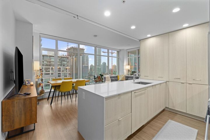 Property Photo: 2351 Beta Avenue 2106 BC V5C 0M2