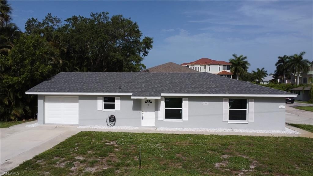 Property Photo: 27587 Imperial Shores Blvd FL 34134