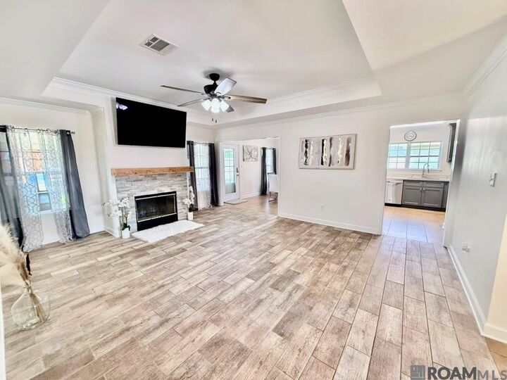 Property Photo:  321 Galvez Lane  LA 70363 