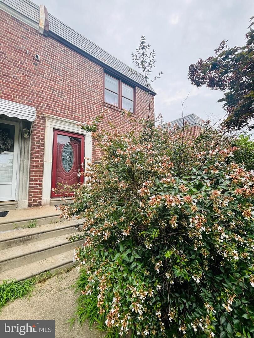 Property Photo:  1839 Stanwood Street  PA 19152 