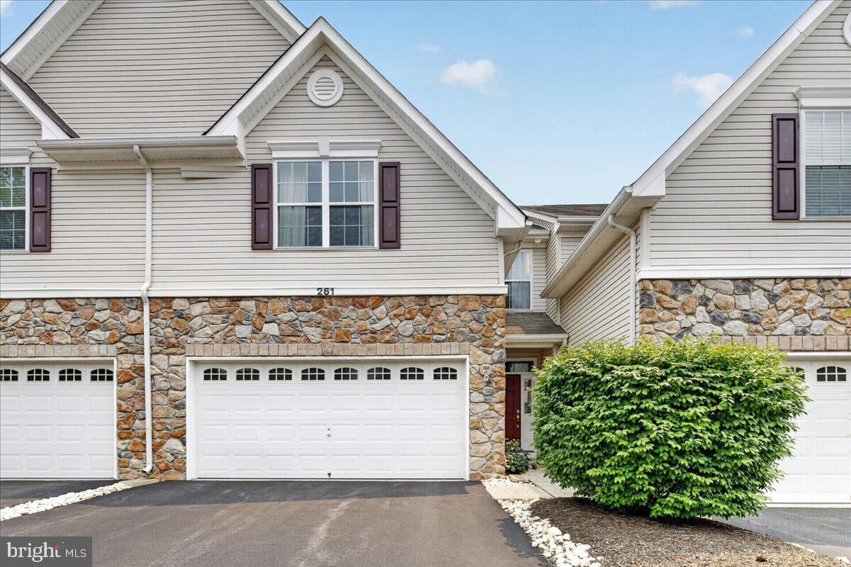 Property Photo: 261 Concord Place NJ 08534