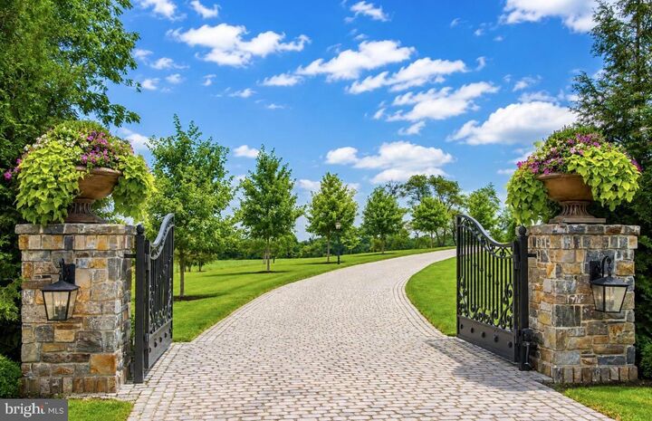 Property Photo: 6 Tines Field Path PA 18940