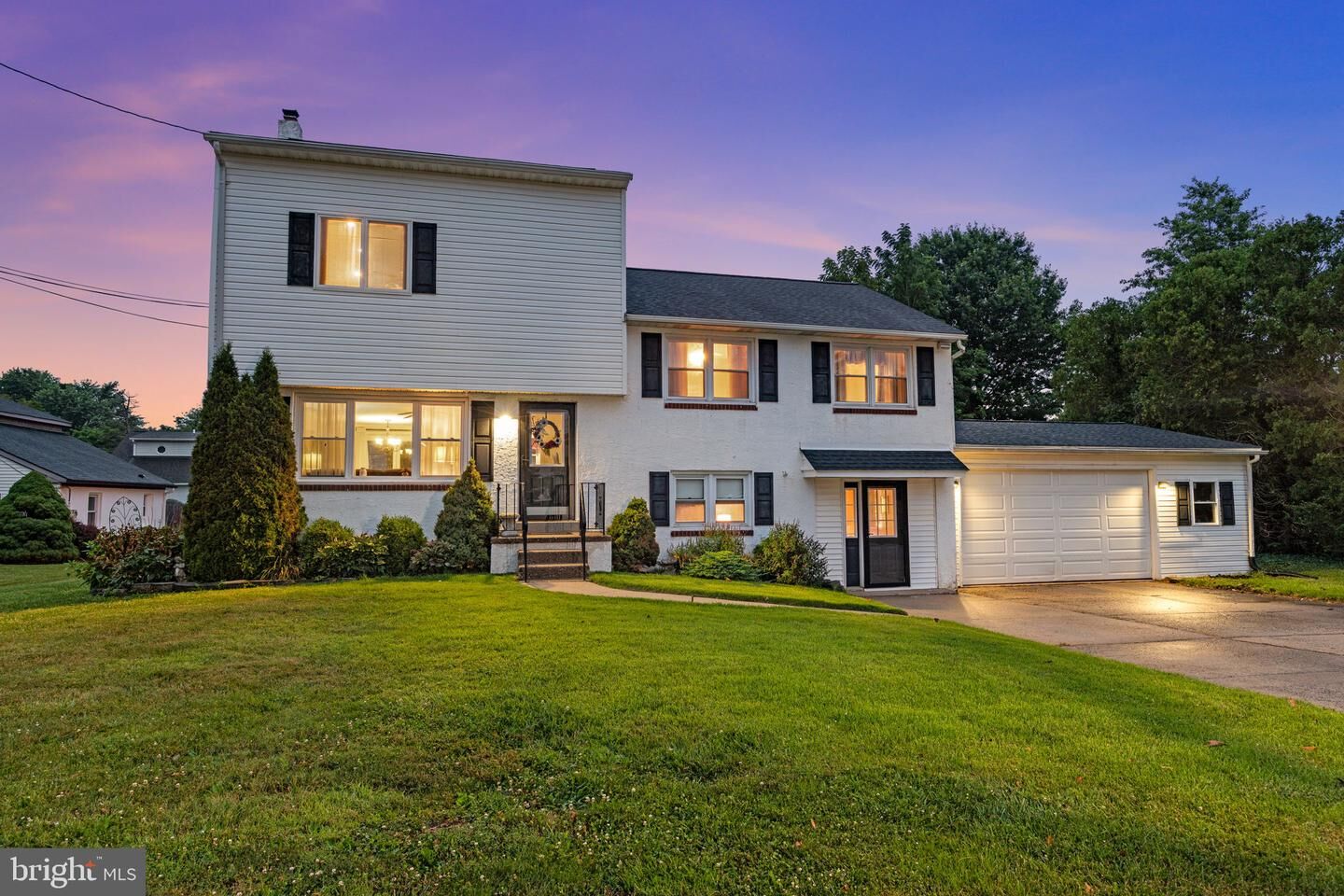 Property Photo:  206 New Road  PA 19044 