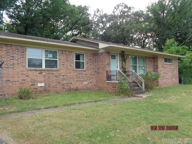 Property Photo:  2318 W Lakeview  AR 72015 