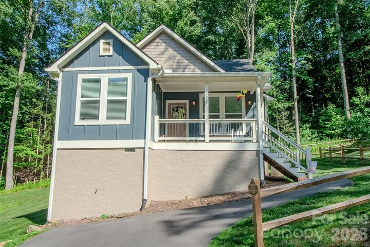 Property Photo:  611 Twinbrook Lane  NC 28751 
