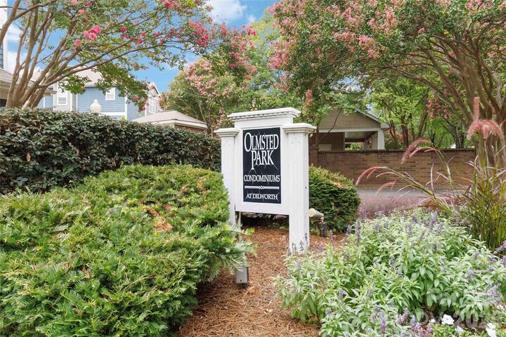 Property Photo: 417 Olmsted Park Place C NC 28203
