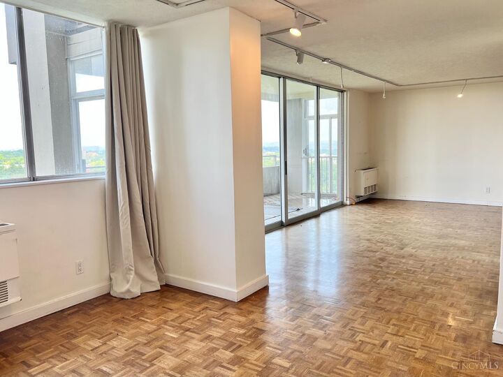 Property Photo: 2324 Madison Road OH 45208