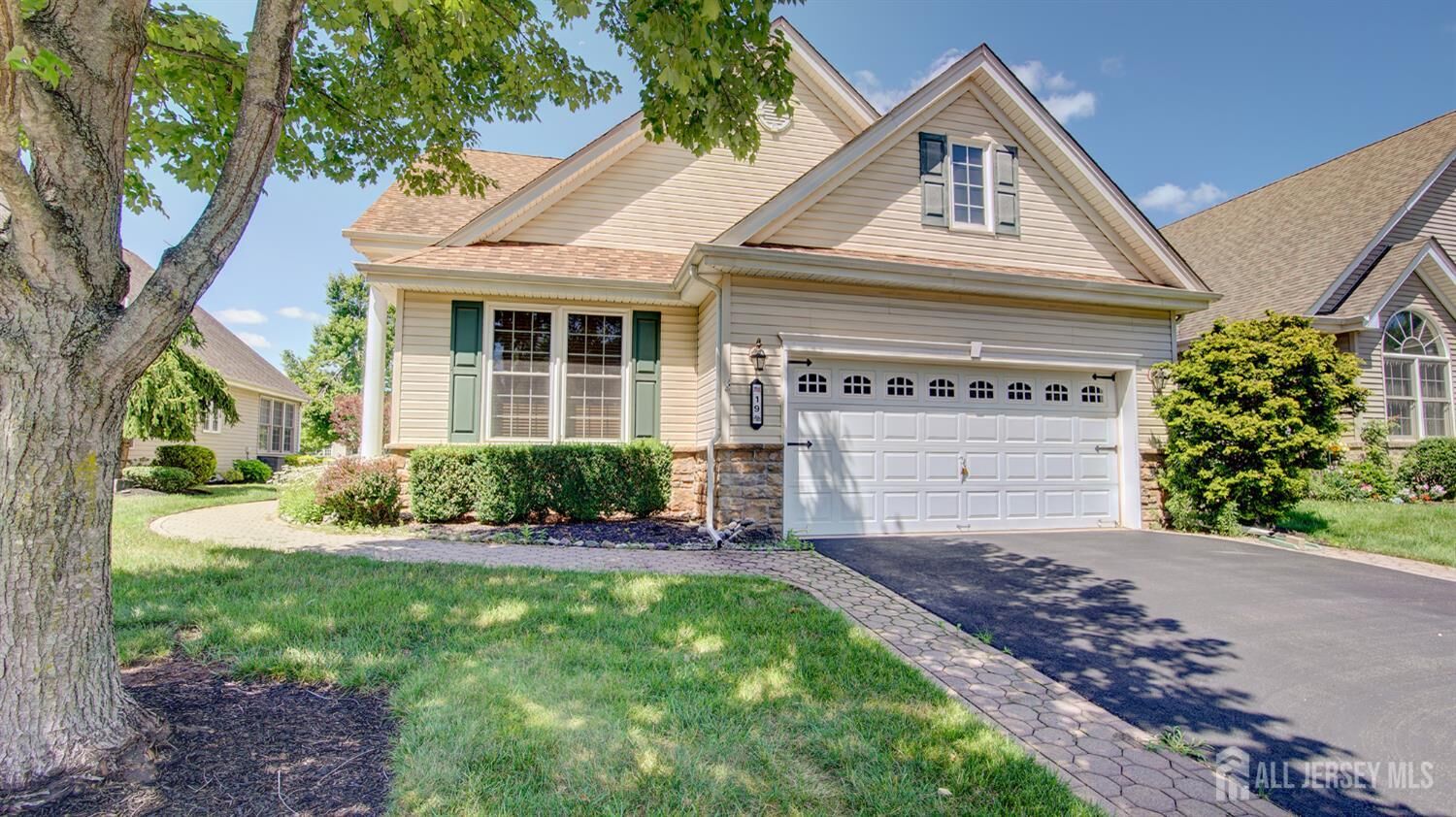 Property Photo:  19 Republic Row  NJ 08873 
